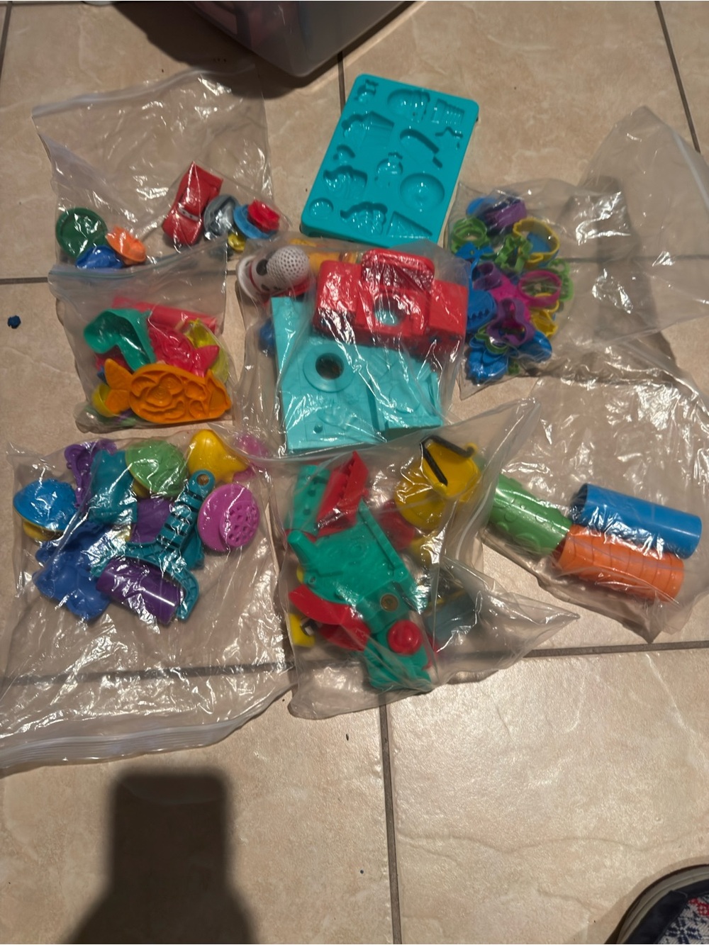 Kids Multi-Color Play Dough Accessory Set used